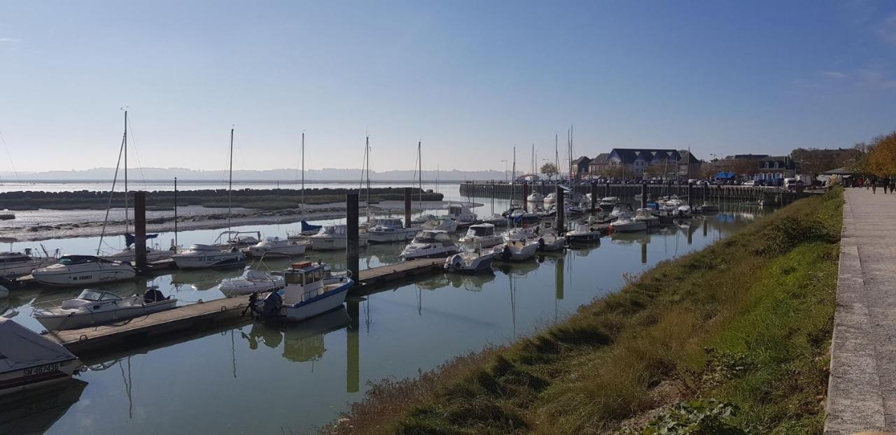 Baie De Somme - Le Pourquoi Pas Bed & Breakfast Le Crotoy Exterior photo